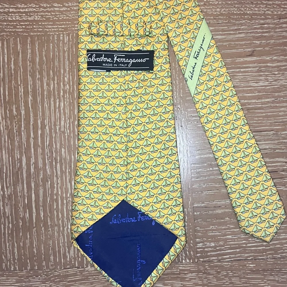 Salvatore Ferragamo Yellow 100% Silk Tie with Light Blue Sailboats - Picture 5 of 6